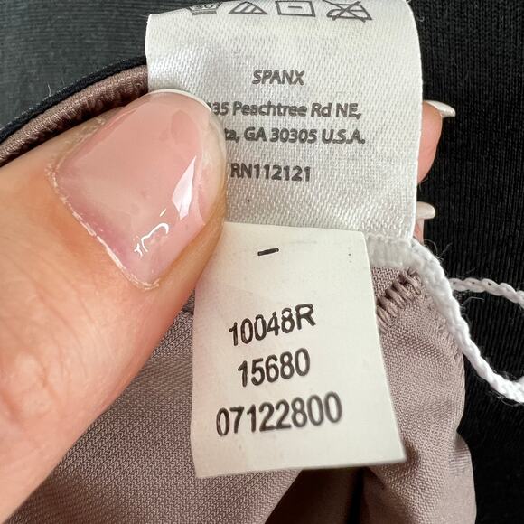 New SPANX 10048R Open Bust Reversible Mid Thigh Bodysuit Black / Taupe XL - Picture 8 of 9